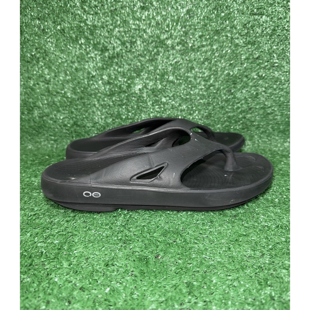 OOFOS Black Men's/Unisex Recovery Flip Flops